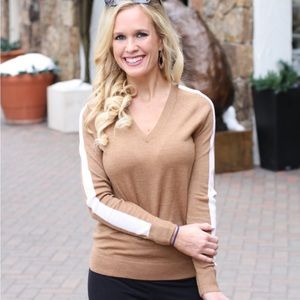 Banana Republic 100% Merino Wool Extra Fine Wool Tan V-Neck Sweater